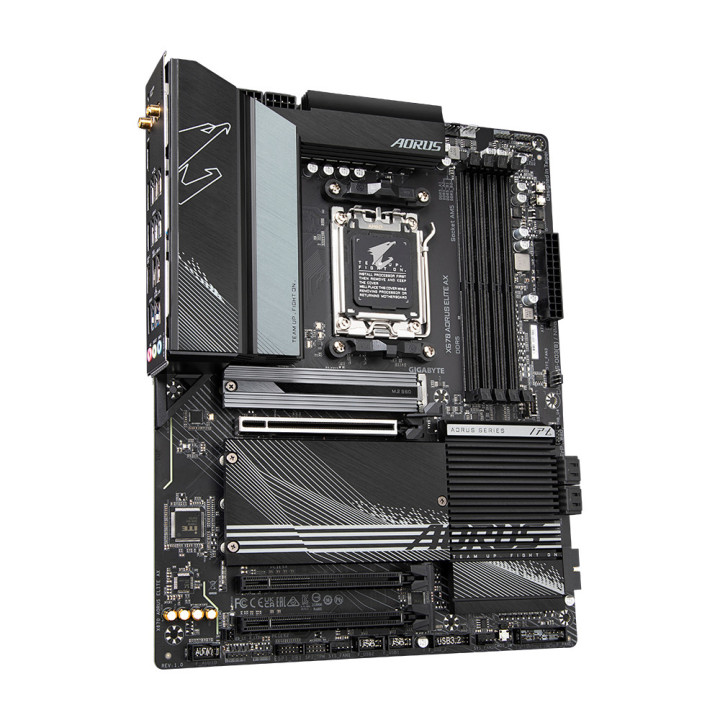 Gigabyte X670 AORUS ELITE AX motherboard AMD X670 Ranhura AM5 ATX