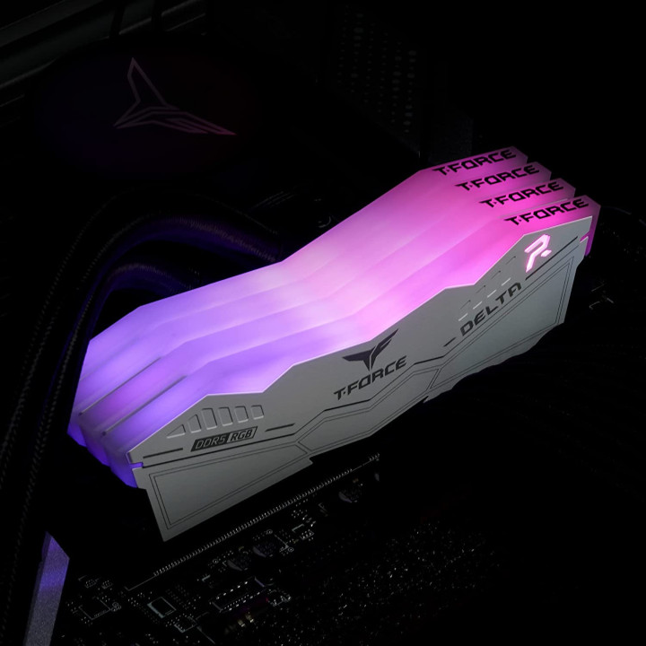 Team Group Kit 32GB (2 x 16GB) DDR5 5200MHz Delta RGB Branco CL40