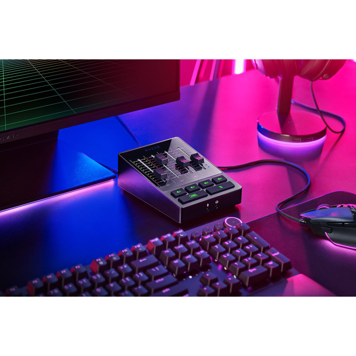 Razer RZ19-03860100-R3M1 misturador de áudio 4 canais 10 - 20000 Hz Preto