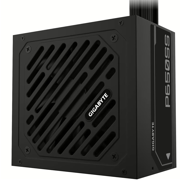 Fonte GIGABYTE P650SS 550W ATX 80 PLUS Silver Preta