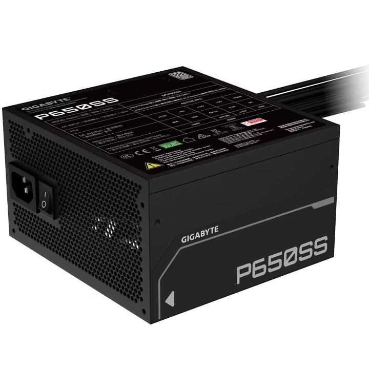 Fonte GIGABYTE P650SS 550W ATX 80 PLUS Silver Preta