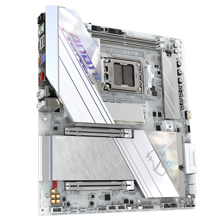 GIGABYTE X870 AORUS TACHYON ICE AMD X870 Ranhura AM5 ATX extensível