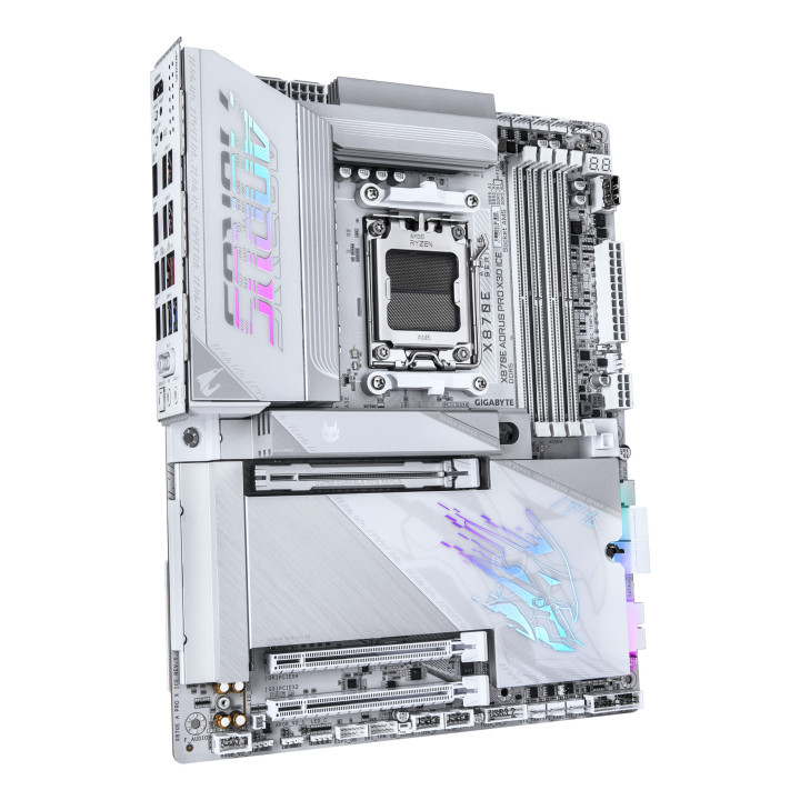 GIGABYTE X870E AORUS PRO X3D ICE AMD X870E Ranhura AM5 ATX