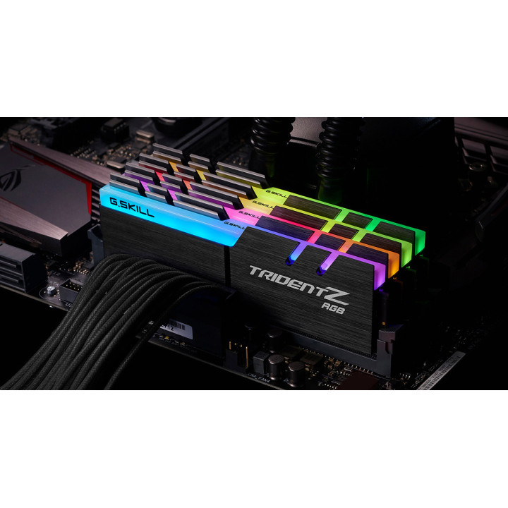 G.Skill Trident Z RGB F4-3600C16Q-32GTZRC módulo de memória 32 GB 4 x 8 GB DDR4 288-pin DIMM