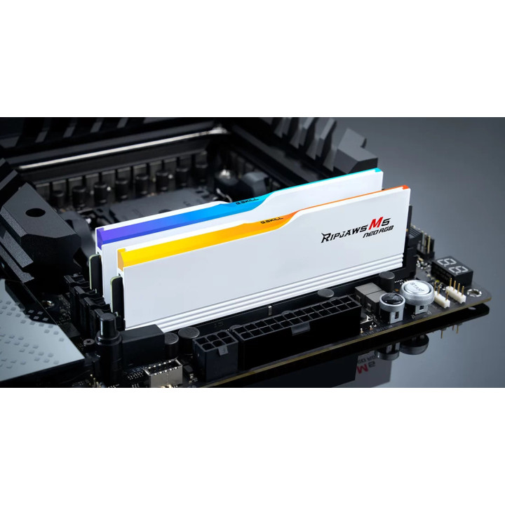 G.Skill Ripjaws M5 RGB F5-6000J3040G32GX2-RM5NRW módulo de memória 64 GB 2 x 32 GB DDR5 6000 MT s 288-pin DIMM